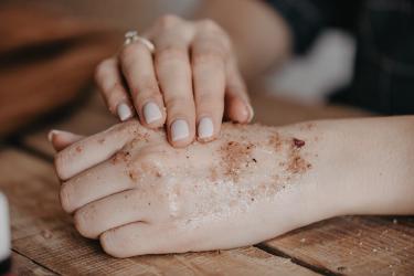 Dermatologist-Approved Ingredients for Sensitive Skin Types